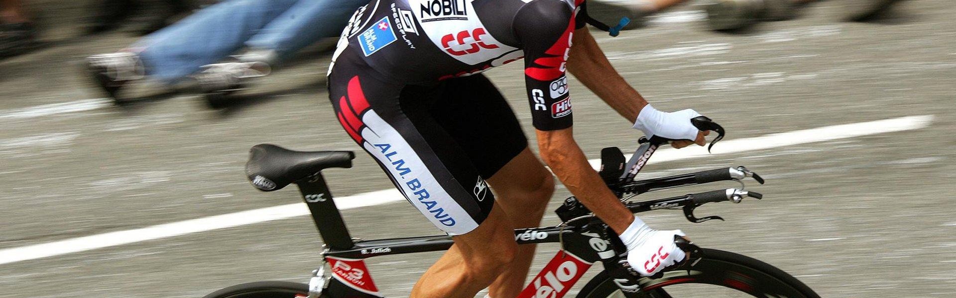 TK体育直播-世俱杯球队排名对比:跨届与本届战绩趋势深度剖析