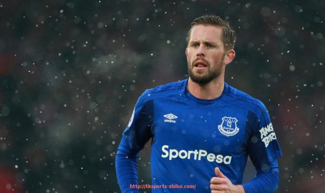 TK体育直播-世俱杯球员体重变动对比赛状态和体能的影响分析