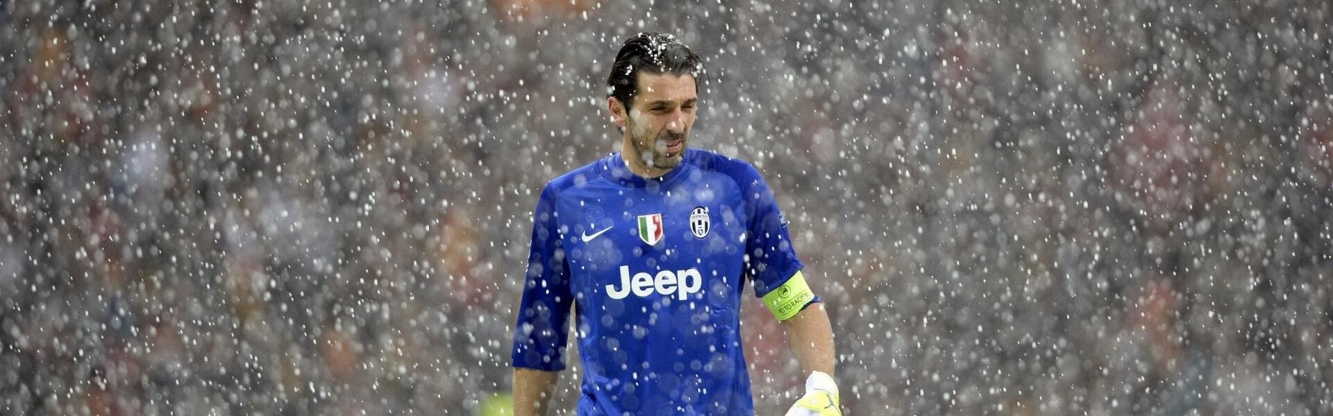 TK体育直播-保持干爽每一分钟：世俱杯球衣吸湿排汗技术解析