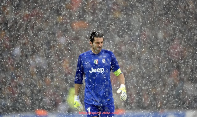 TK体育直播-保持干爽每一分钟：世俱杯球衣吸湿排汗技术解析